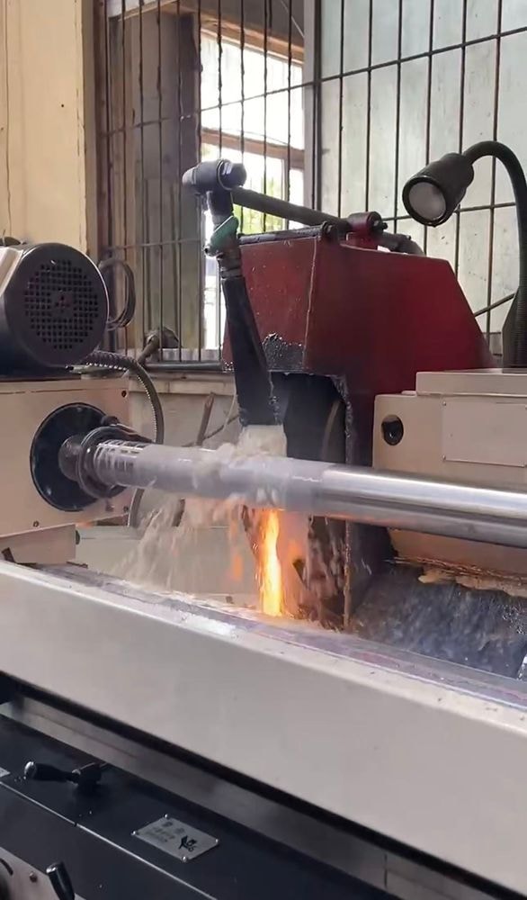 كيف يعمل الطحن باستخدام الحاسب الآلي الرقمي (CNC)؟